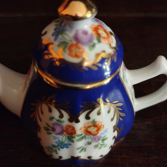 EUC Miniature Cobalt Floral Teapot - Picture 2 of 11